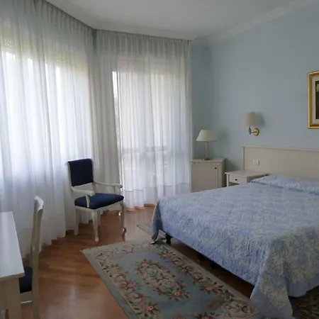 ロイヤル 3* ストレーザ