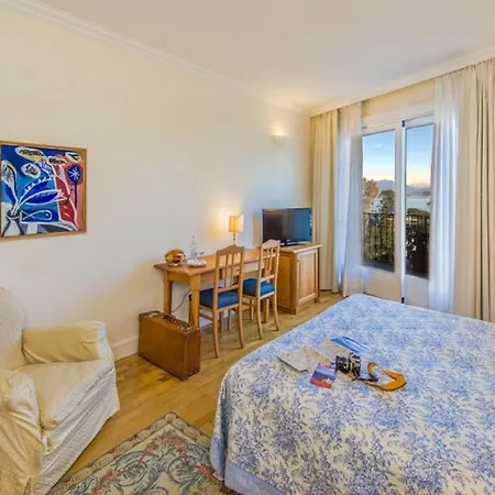 ロイヤル 3* ストレーザ