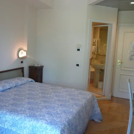 ロイヤル ホテル ストレーザ