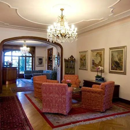 ホテル ロイヤル 3*