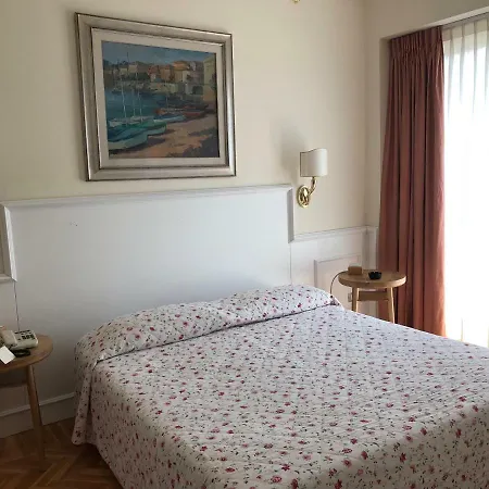 ホテル ロイヤル 3*