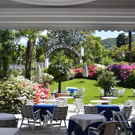 ロイヤル ホテル