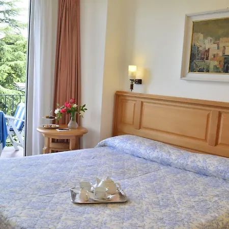 Hotel Royal 3*